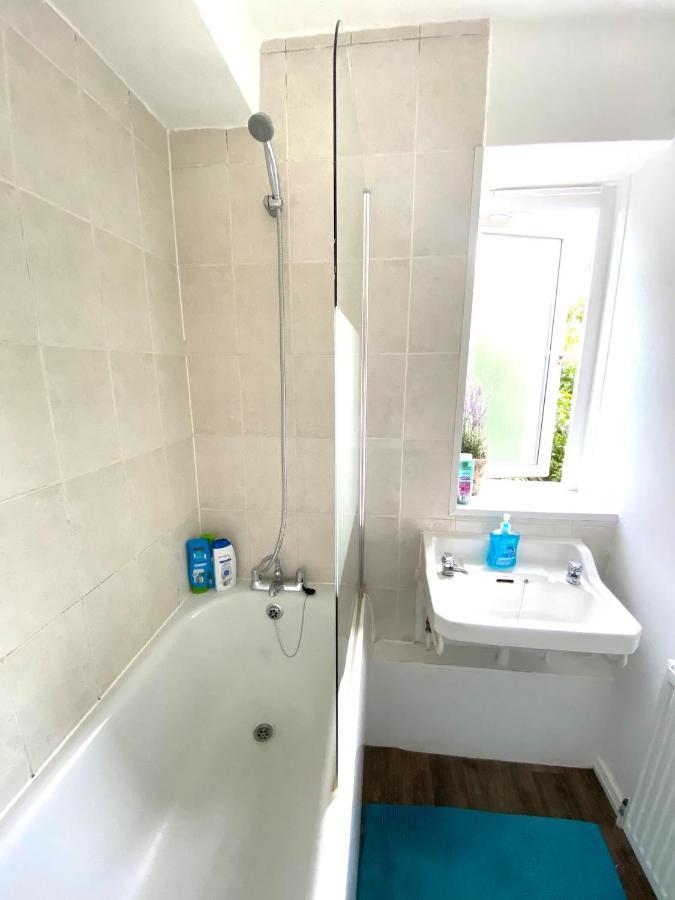 Апартаменты Charming Flats With Fast Wifi On The Famous Abbey Road Лондон Экстерьер фото