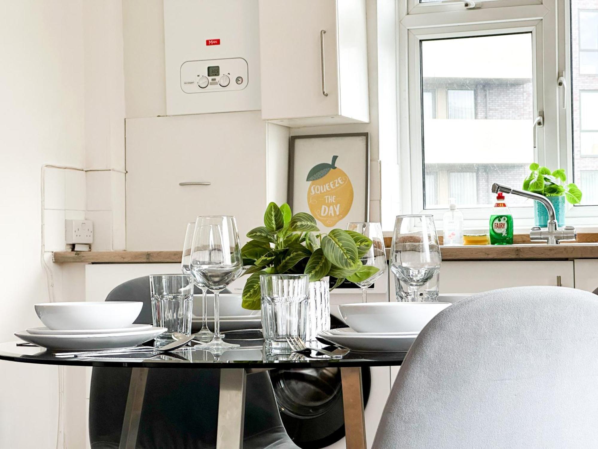 Апартаменты Charming Flats With Fast Wifi On The Famous Abbey Road Лондон Экстерьер фото
