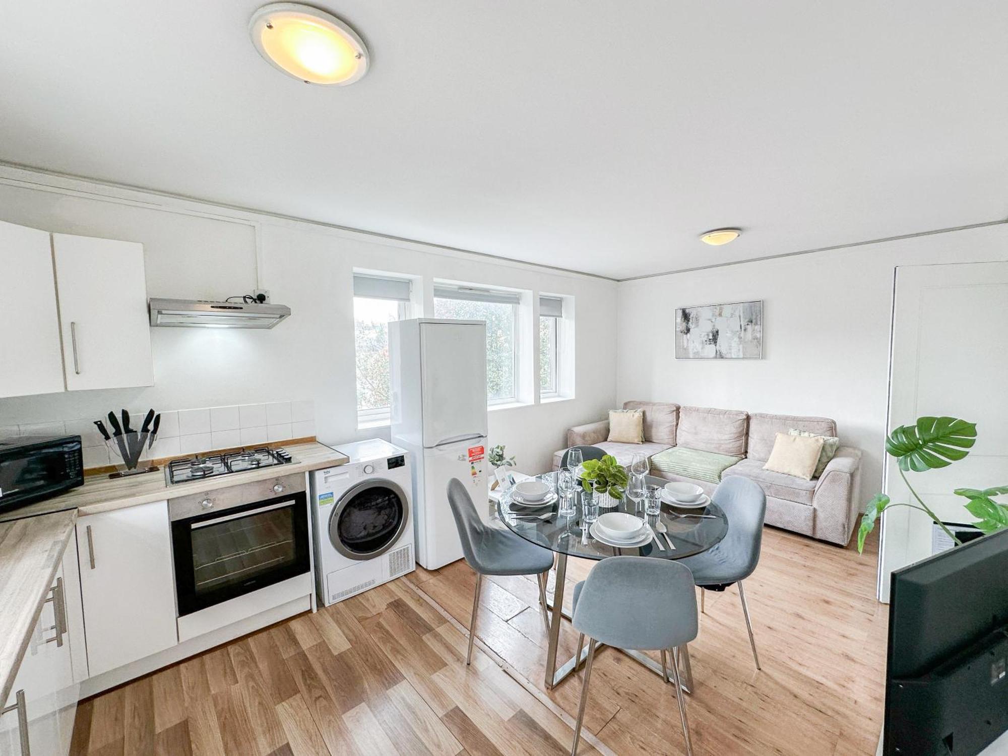 Апартаменты Charming Flats With Fast Wifi On The Famous Abbey Road Лондон Экстерьер фото