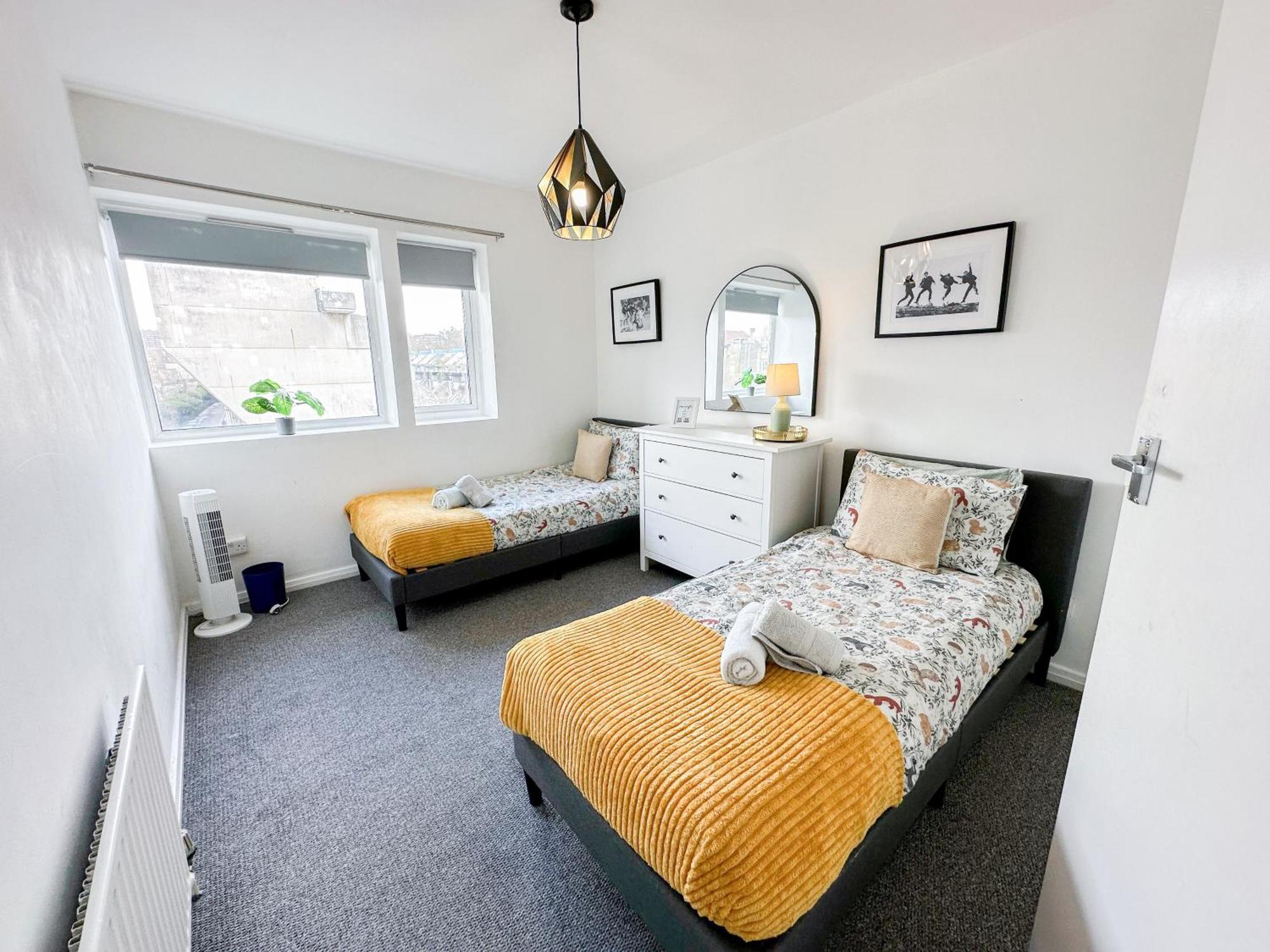 Апартаменты Charming Flats With Fast Wifi On The Famous Abbey Road Лондон Экстерьер фото