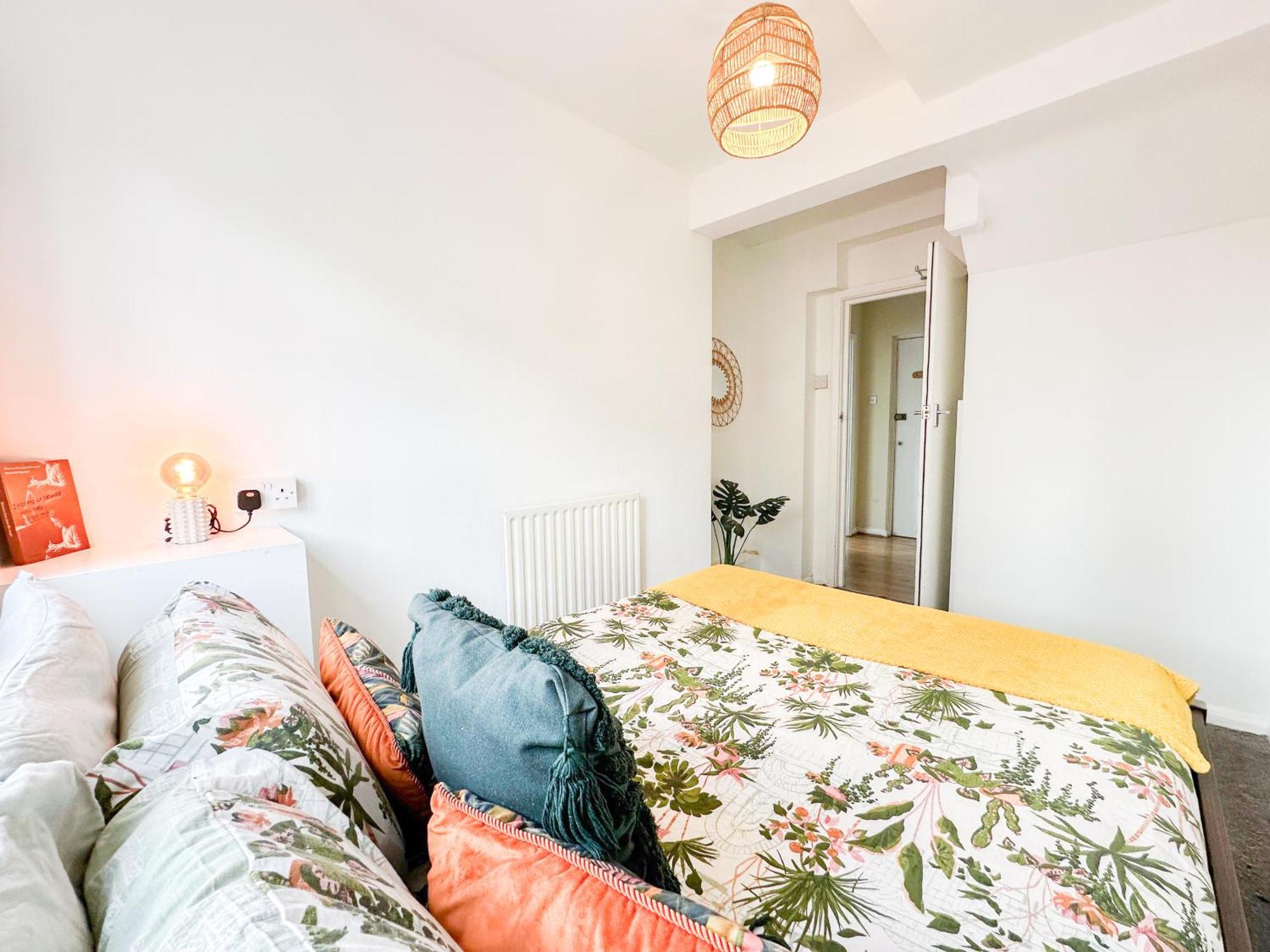 Апартаменты Charming Flats With Fast Wifi On The Famous Abbey Road Лондон Экстерьер фото