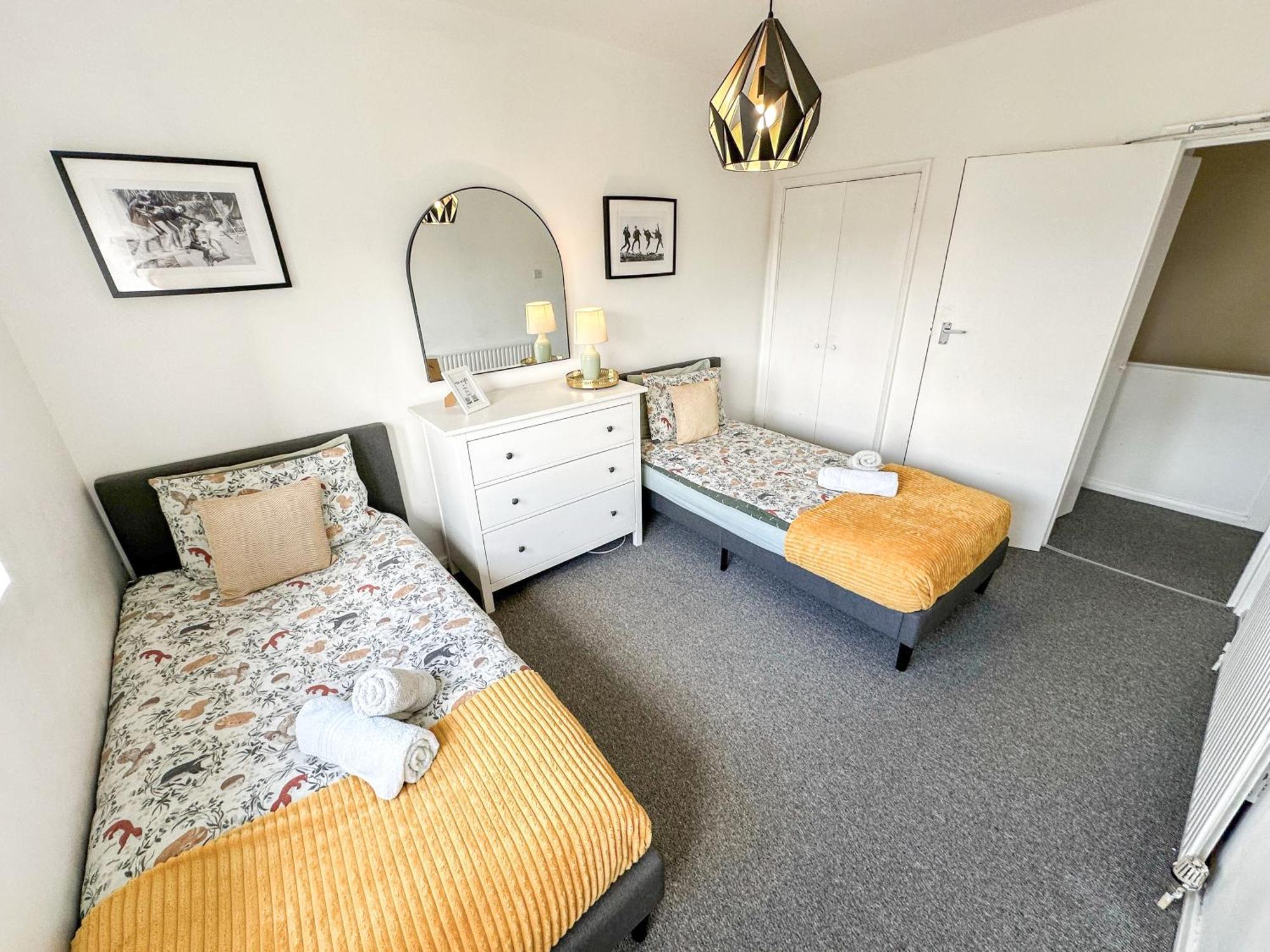 Апартаменты Charming Flats With Fast Wifi On The Famous Abbey Road Лондон Экстерьер фото